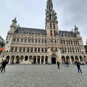 Sleep And Enjoy Bruxelles