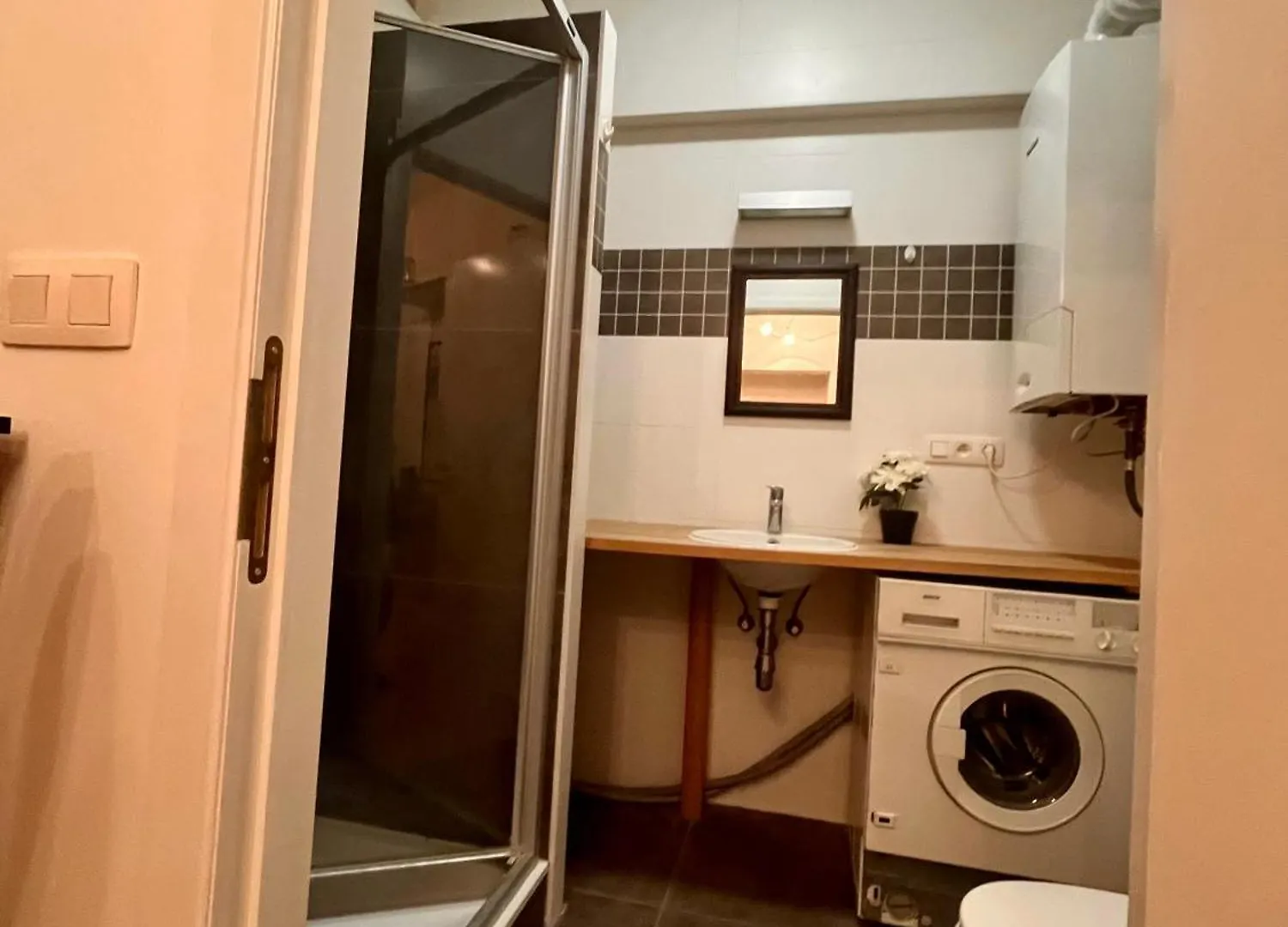 Charmant Studio - Quartier Chatelain Brussels Apartment